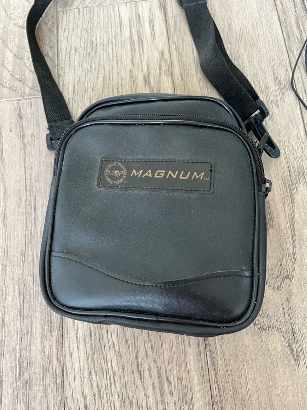 Portable Panasonic CD Player Walkman Discman with Magnum Crossbody Bag - Picture 8 of 10